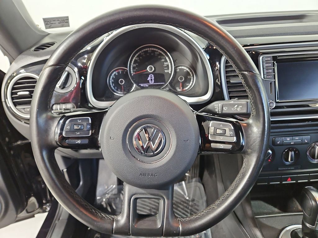 Used 2016 Volkswagen Beetle 1.8T SE FWD image 14