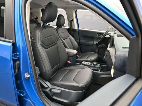 New 2026 Ford Maverick Lariat w/ Black Appearance Package AWD/4WD image 28