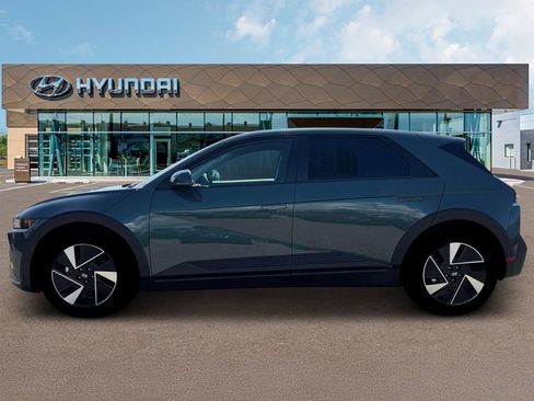 New 2026 Hyundai Ioniq 5 SE RWD image 3