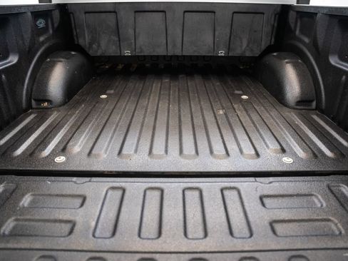 Used 2019 Ford F150 XLT w/ Equipment Group 302A Luxury AWD/4WD image 11