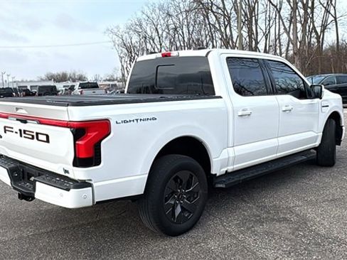 Used 2022 Ford F150 Lightning Lariat w/ Equipment Group 511A High image 4