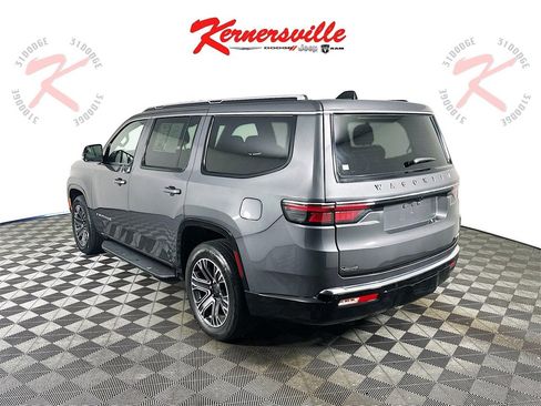 Used 2024 Jeep Wagoneer Series II w/ Flexible Seating Group image 5