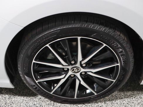 Used 2023 Toyota Camry SE image 11