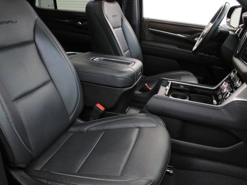 Used 2022 GMC Yukon Denali AWD/4WD image 24