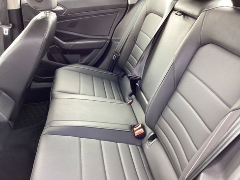 Used 2024 Volkswagen Jetta SE image 13