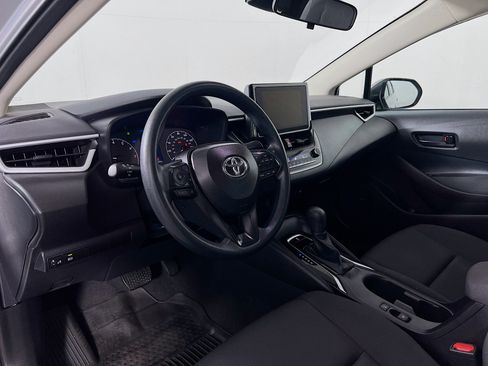Certified 2025 Toyota Corolla LE FWD image 9