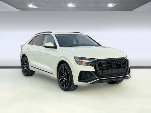 Used 2022 Audi Q8 Prestige w/ Prestige Package image 7