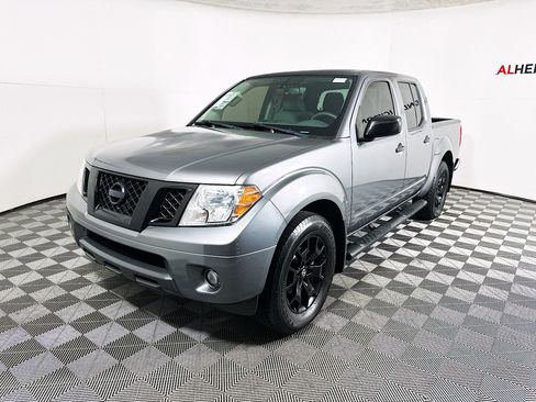 Used 2020 Nissan Frontier SV w/ Midnight Edition Floor Mats image 7