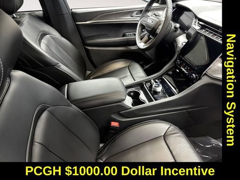 Used 2024 Jeep Grand Cherokee L Limited w/ Luxury Tech Group II image 4