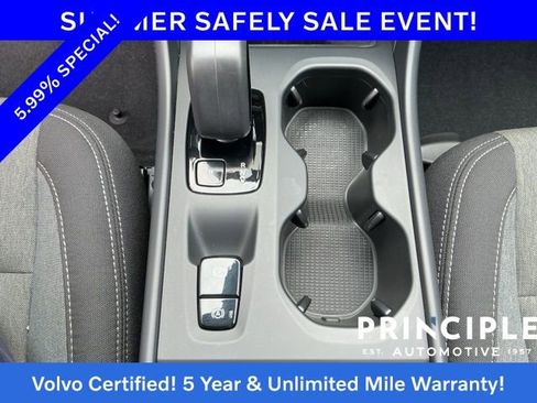 Certified 2024 Volvo XC40 B5 Core AWD/4WD image 21
