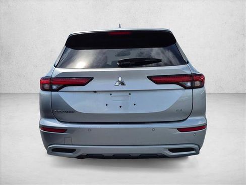 Used 2023 Mitsubishi Outlander SEL FWD image 6