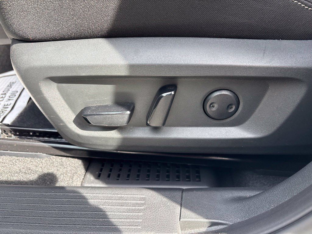 Certified 2023 Nissan Rogue SV AWD/4WD image 19