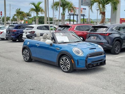 Used 2023 MINI Cooper S w/ Signature Upholstery Package FWD image 25