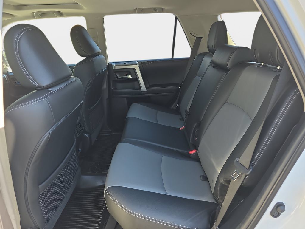Used 2022 Toyota 4Runner SR5 Premium w/ Moonroof Package AWD/4WD image 16