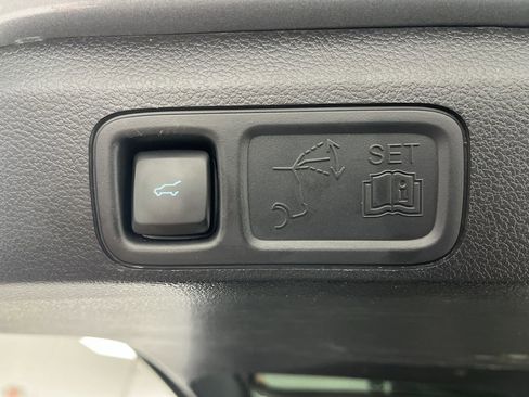 Used 2024 Ford Expedition Max XLT image 35