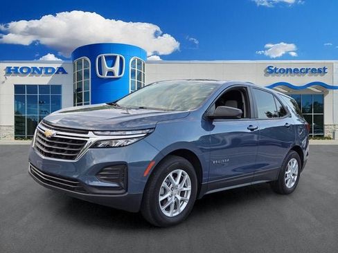 Used 2024 Chevrolet Equinox LS w/ Driver Confidence II Package FWD image 1