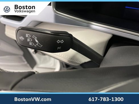 New 2026 Volkswagen Taos SE image 19