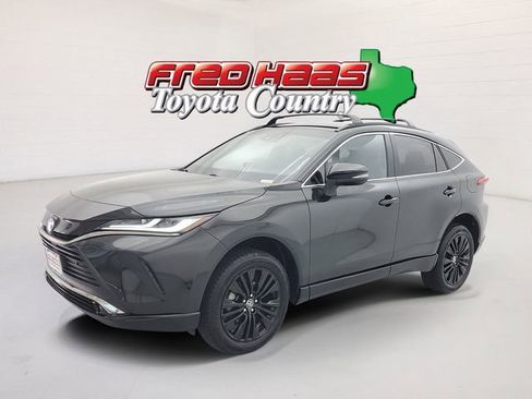 Used 2024 Toyota Venza Nightshade image 1