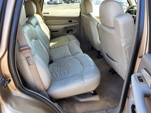 Used 2001 Chevrolet Tahoe LT w/ LT Preferred Equipment Group image 27