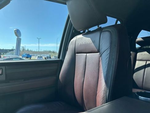 Used 2016 Ford Expedition Platinum AWD/4WD image 18