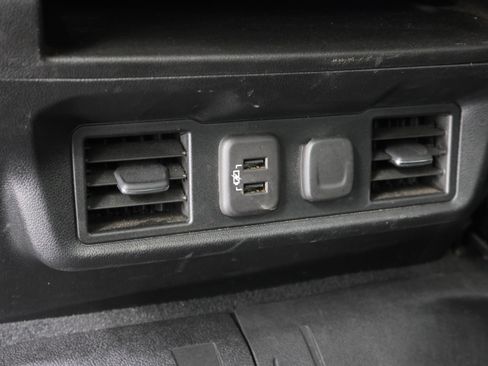 Used 2022 Chevrolet Silverado 2500 LT w/ Convenience Package AWD/4WD image 36