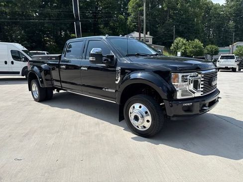 Used 2022 Ford F450 Platinum w/ FX4 Off-Road Package AWD/4WD image 2