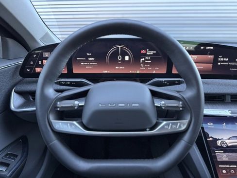 Used 2025 Lucid Air Touring image 18