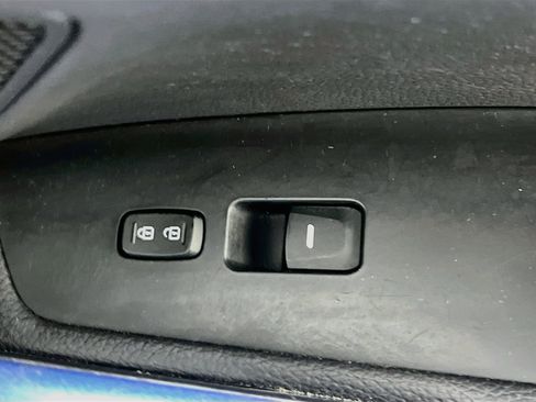Used 2016 Hyundai Veloster Rally Edition FWD image 29