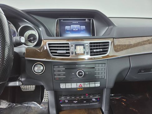 Used 2016 Mercedes-Benz E 350 4MATIC Sedan image 22