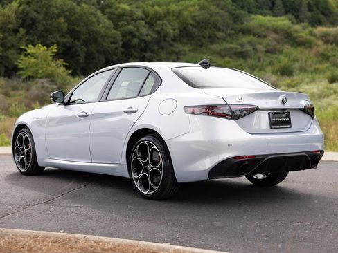 New 2025 Alfa Romeo Giulia image 6