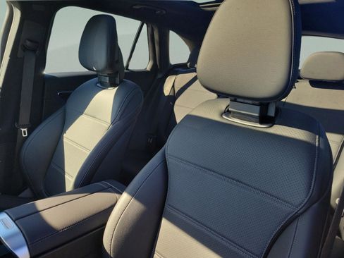 Certified 2026 Mercedes-Benz GLC 300 image 18