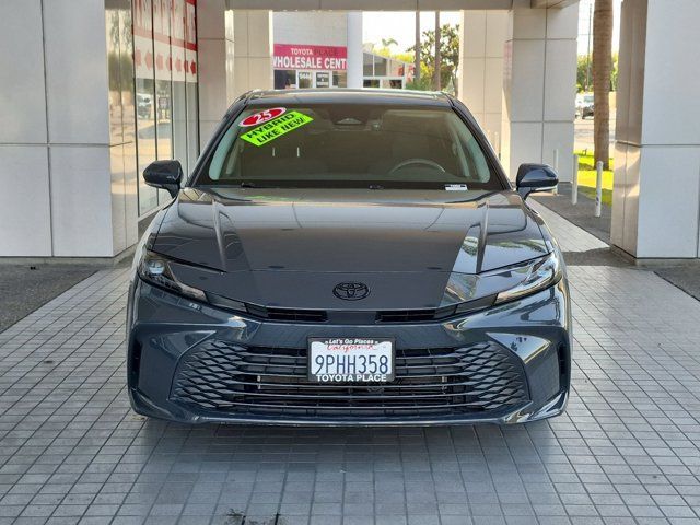 Used 2025 Toyota Camry LE w/ Convenience Package FWD image 2