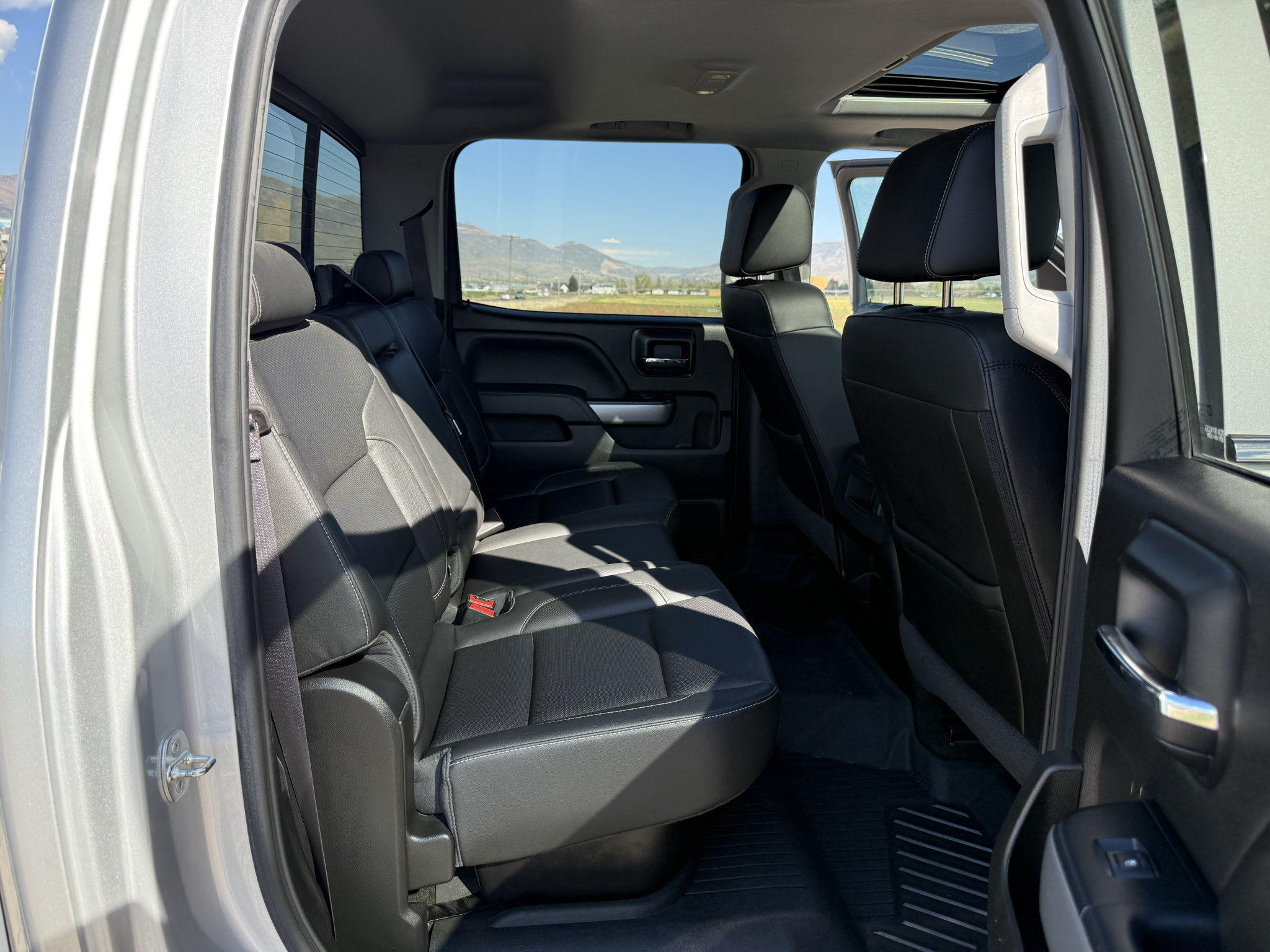 Used 2017 Chevrolet Silverado 2500 LTZ w/ Duramax Plus Package AWD/4WD image 34