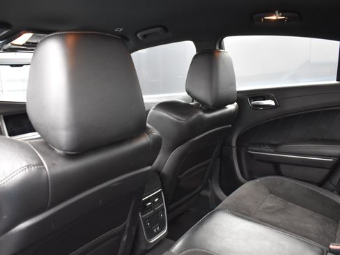 Used 2019 Dodge Charger Scat Pack w/ Dynamics Package image 9