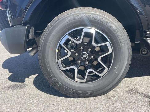 New 2025 Ford Bronco Outer Banks image 7