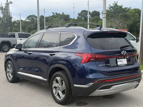 Used 2022 Hyundai Santa Fe SEL w/ Convenience + Premium Package FWD image 4