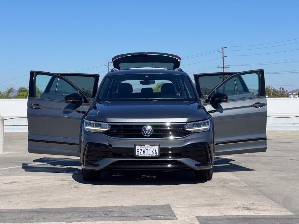 Used 2022 Volkswagen Tiguan SE R-Line FWD image 28