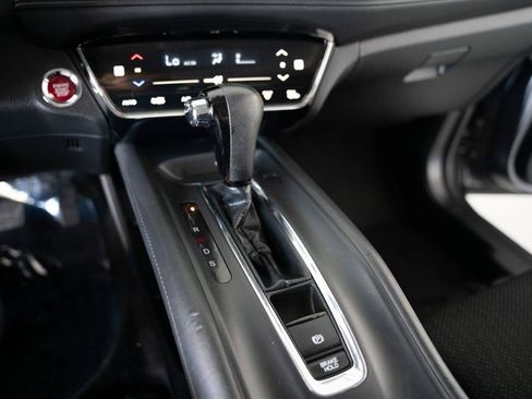 Used 2018 Honda HR-V EX image 18