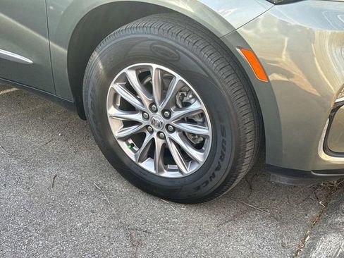 Certified 2023 Buick Enclave Essence image 4