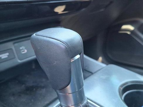 Used 2025 Honda Civic Sport image 11