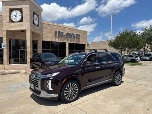 Used 2023 Hyundai Palisade Calligraphy AWD/4WD image 2
