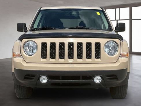 Used 2016 Jeep Patriot Sport w/ Power Value Group FWD image 2