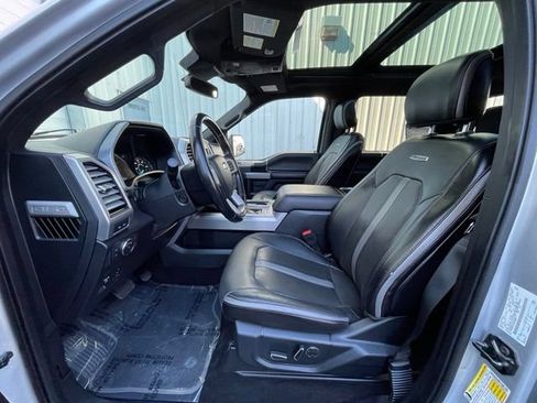 Used 2018 Ford F150 Platinum w/ Equipment Group 701A Luxury AWD/4WD image 11