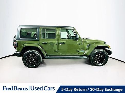 Used 2022 Jeep Wrangler Unlimited Sahara w/ Cold Weather Group image 17