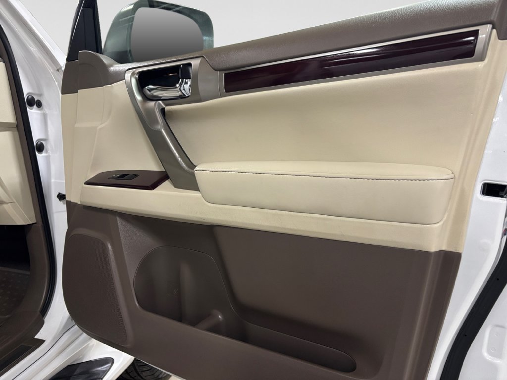 Used 2019 Lexus GX 460 Premium w/ Premium Package AWD/4WD image 56
