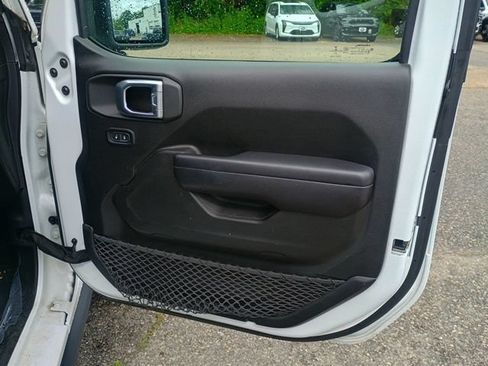 Used 2021 Jeep Wrangler Unlimited Sport AWD/4WD image 10