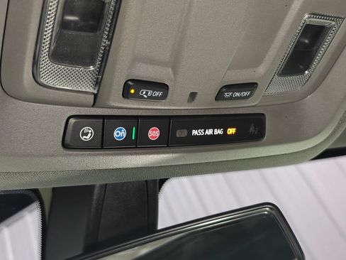 Used 2020 Chevrolet Silverado 1500 Custom w/ Custom Value Package RWD image 10