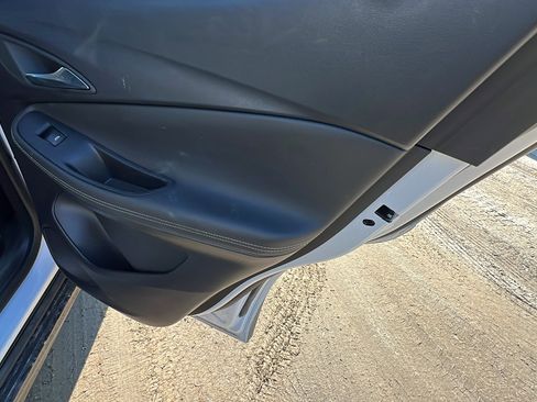 Used 2024 Buick Encore GX Sport Touring image 20