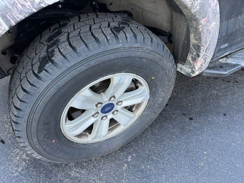 Used 2015 Ford F150 XL w/ Equipment Group 101A Mid AWD/4WD image 4