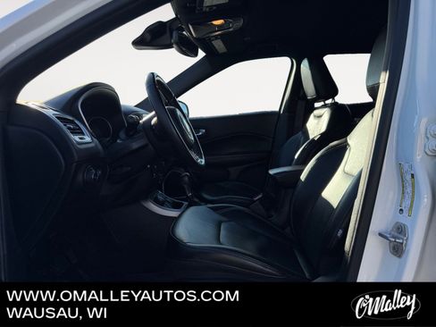 Used 2021 Jeep Compass Latitude w/ Driver Assistance Group image 10